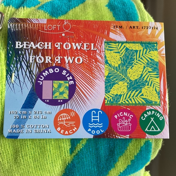 Jumbo Beach Towel Bundle - Picture 2 of 9